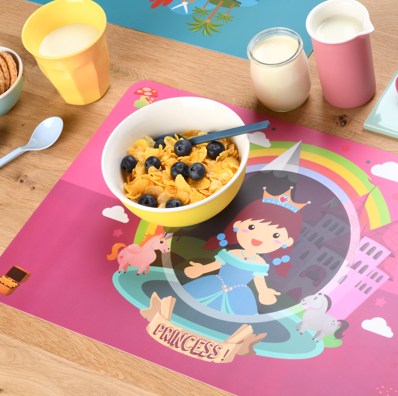 Rechteckiges Kinder Tischset aus glattem Kunststoff zum Schutz vor Flecken und einfacher Reinigung