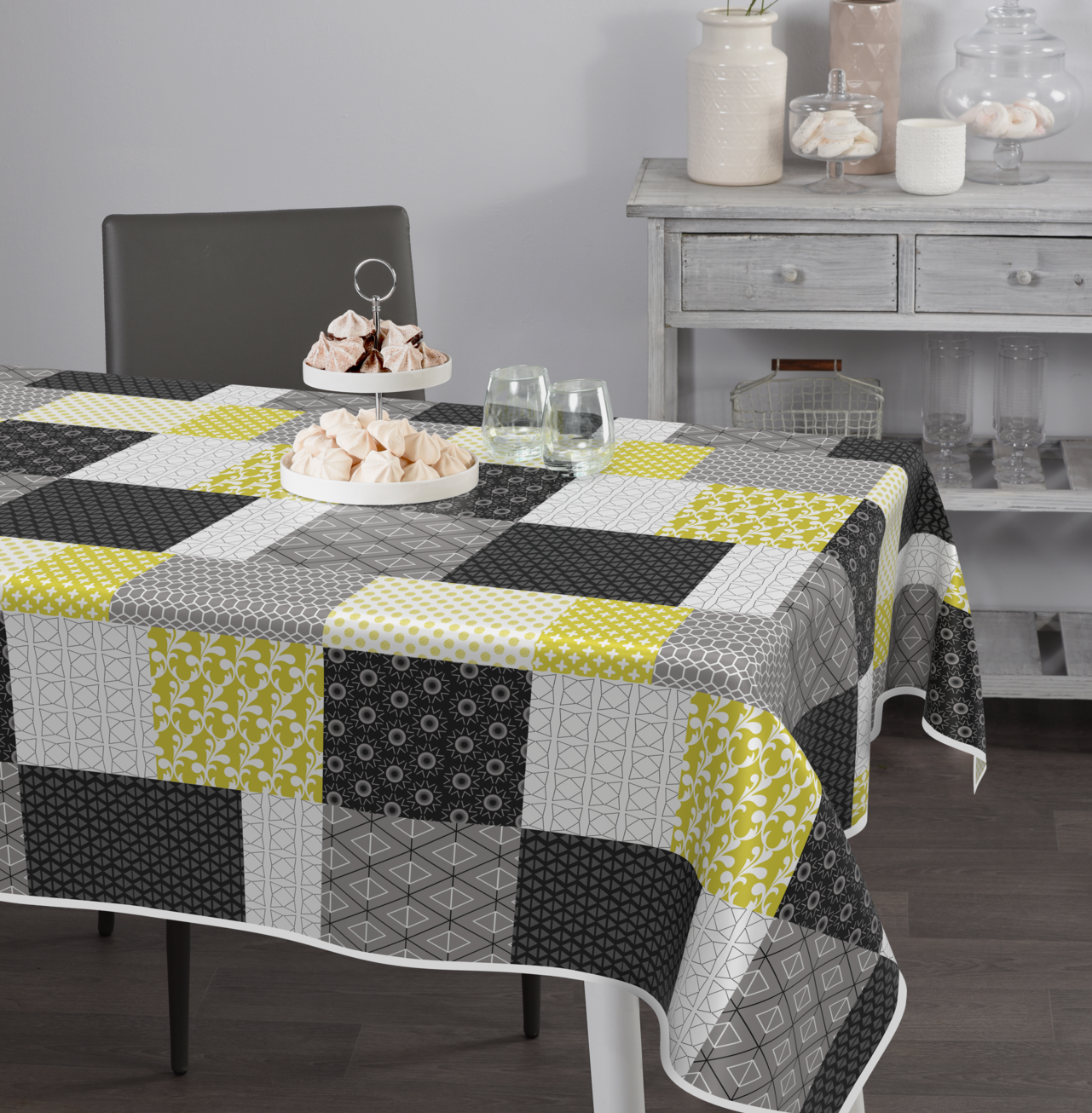 geprägte Wachstischdecke Patchwork