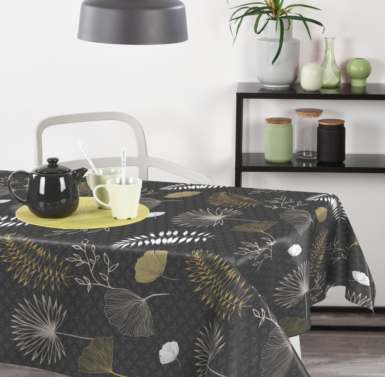 geprägte Wachstischdecke Blätter