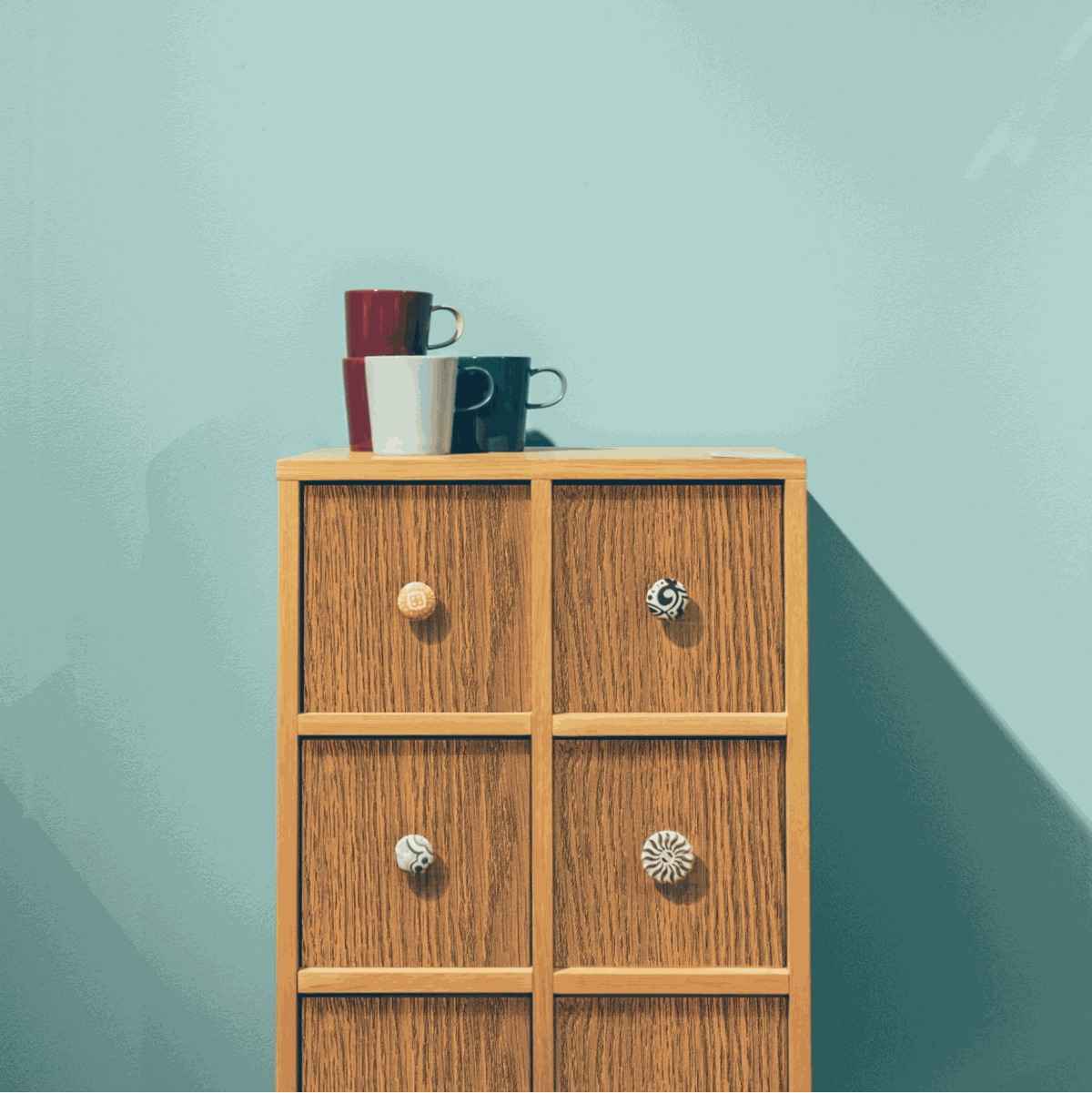 Vénilia Klebefolie Standard Eiche mit detailreicher Holzoptik für stilvolle Möbelgestaltung