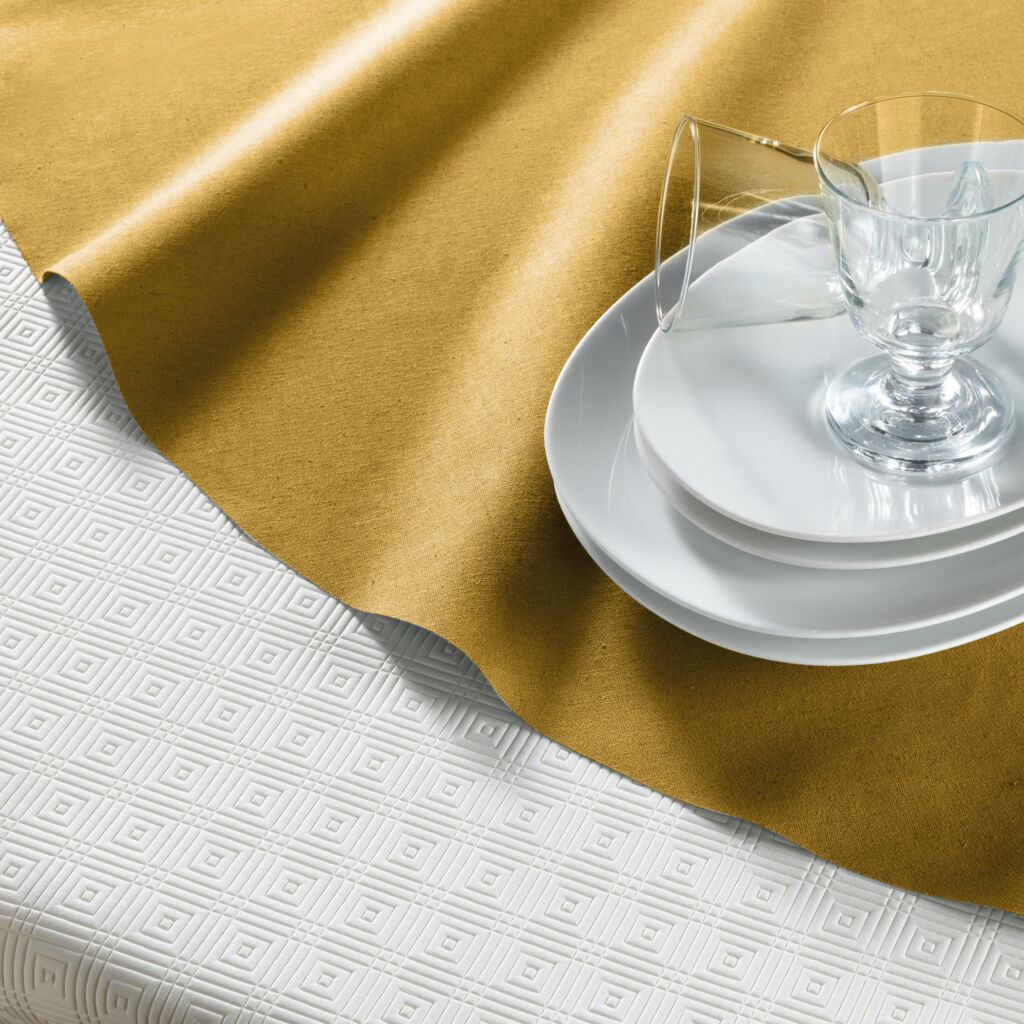 Protège-table Bulgomme® PVC uni blanc - 135x180cm, rectangulaire | Venilia